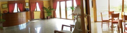 Hotel Estrella Del Alemar ลอเรโด ภายนอก รูปภาพ