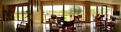 Hotel Estrella Del Alemar ลอเรโด ภายนอก รูปภาพ