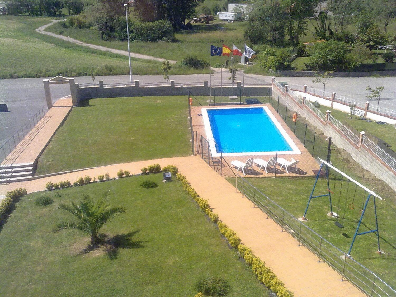 Hotel Estrella Del Alemar ลอเรโด ภายนอก รูปภาพ